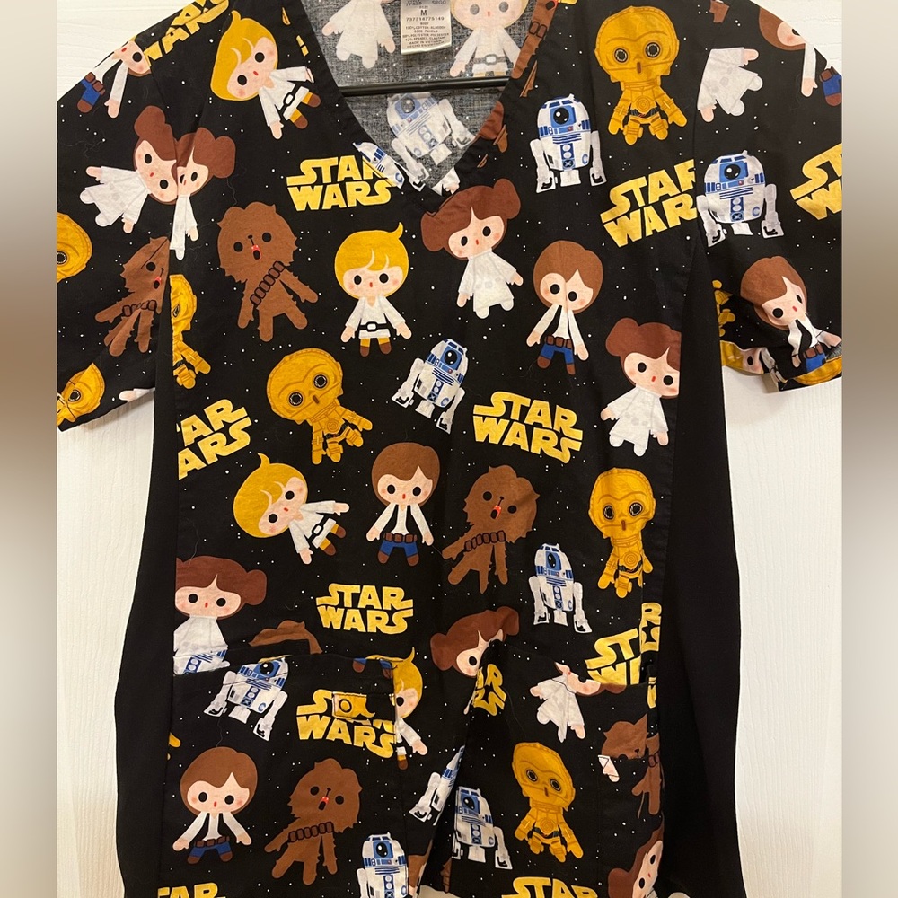 COPY - Star Wars Scrub Top sz M